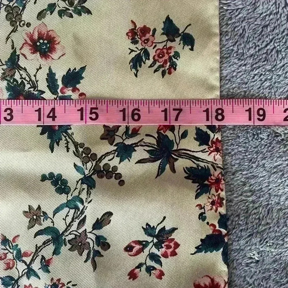 Tory Burch Lyonnaise Floral Neckerchief in Lyonnaise (288) NWT - Picture 3 of 6